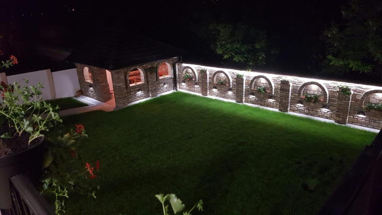 Apartmani Kruna Vrdnik Exterior photo